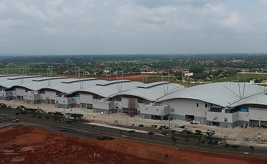 At 10 football fields in length, this conference and exhibition centre will bring significant economic benefits to the region and local communities. 