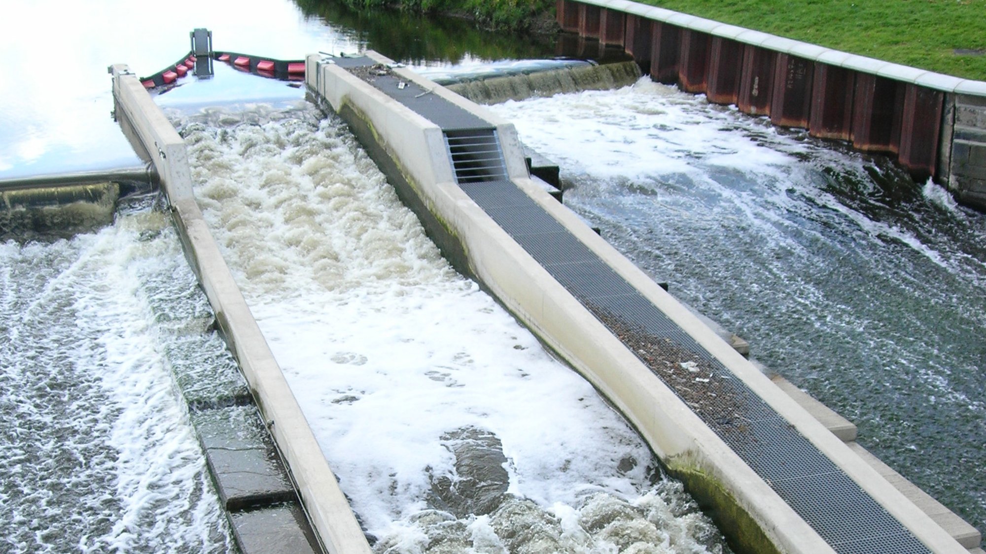 Water engineering NEECA 2  Castleford Weir Fish Pass
