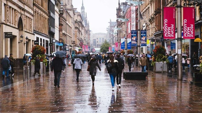 Buchanan street in Glasgow, one of twenty two cities that 电竞竞猜外围 is supporting through the one hundred resilient cities process