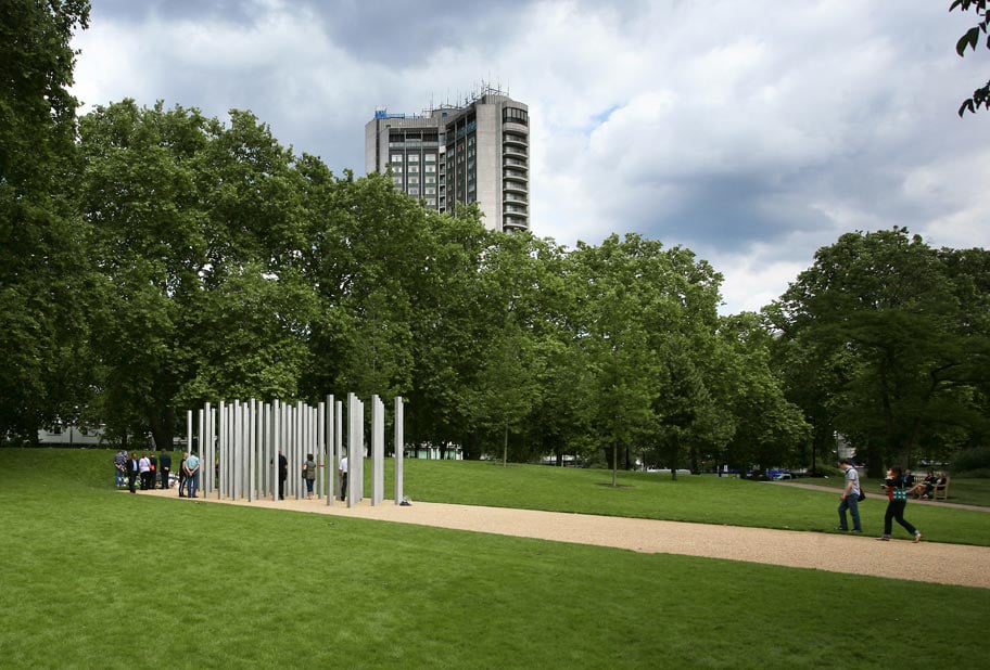 The memorial comprises four inter-linking clusters reflecting the four London locations of the tragic incidents – Tavistock Square, Edgware Road, King’s Cross, and Aldgate.