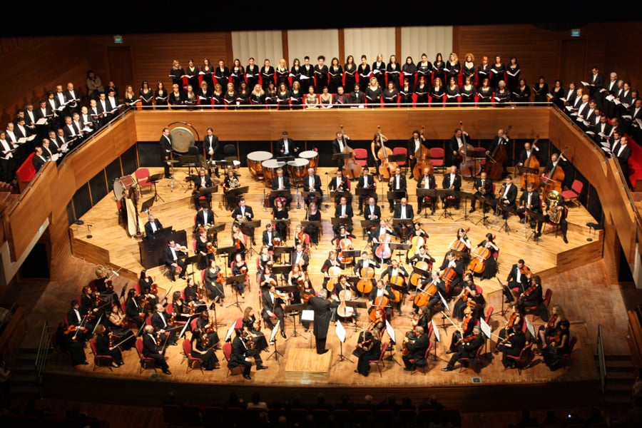 Konser salonu İzmir Senfoni Orkestrası'nın düzenli konserleri ile birlikte dünyanın dört bir yanından gelen müzisyenlere ev sahipliği yapmaktadır.