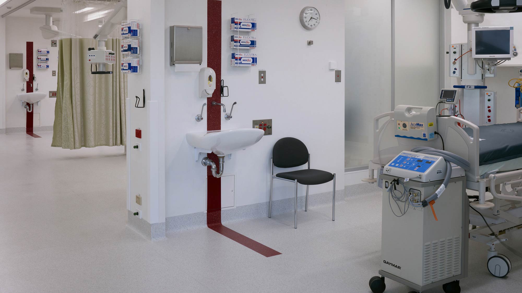 Interior view of Alfred Hospital Intensive Care Unit. Credit: Rhiannon Slatter Photography