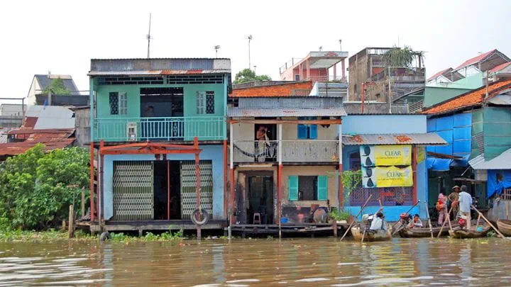Houses close to river
