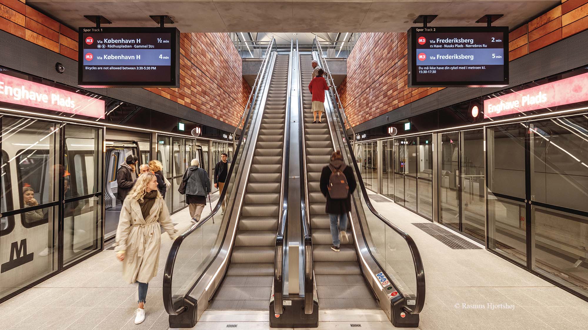 Passengers using one of the Copenhagen's new Cityringen metro stations
