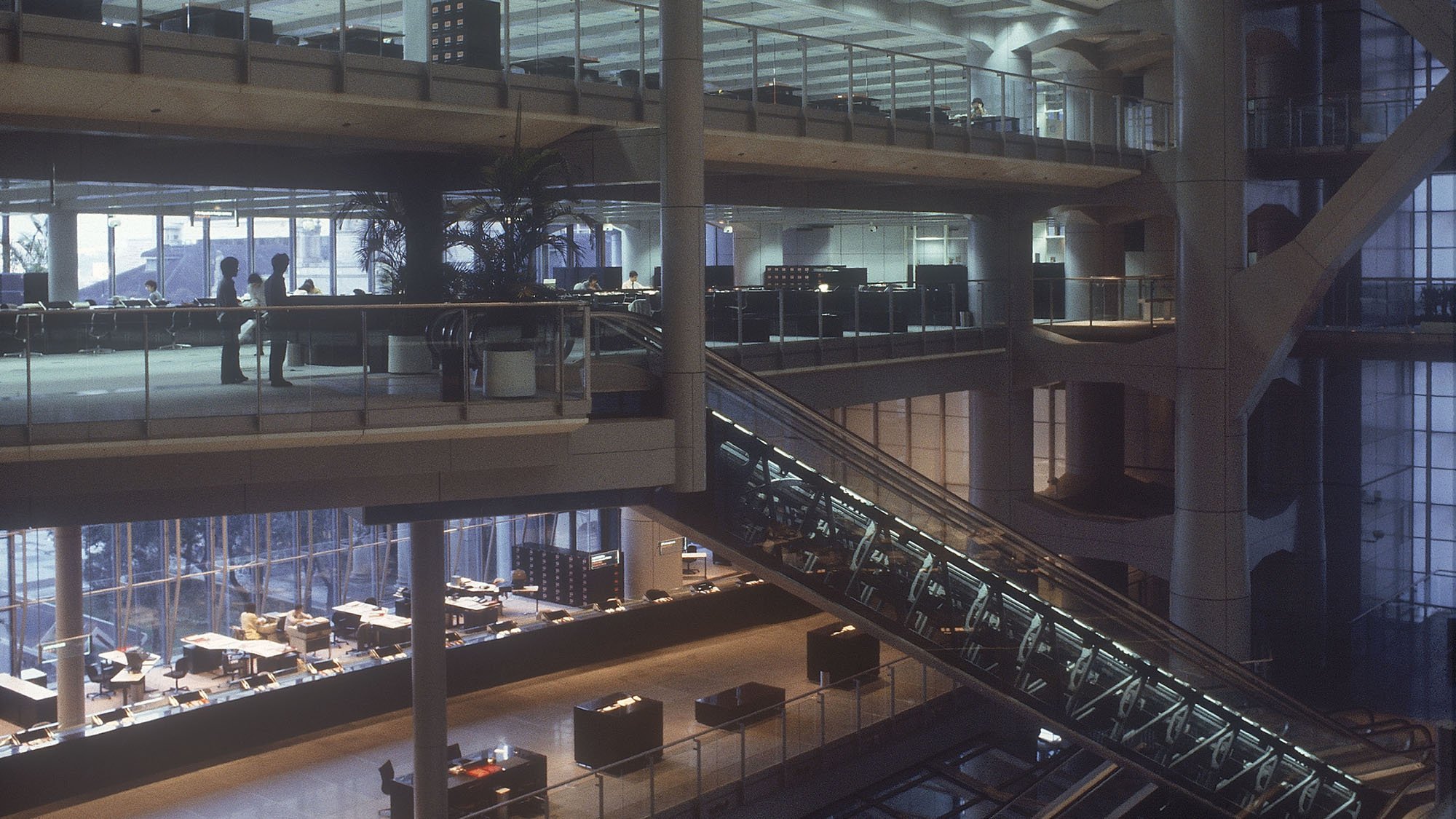 Interior view of HSBC Main Building with a lot of open space