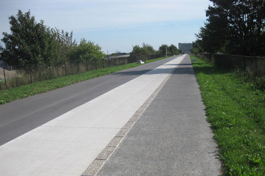 The scheme regenerated a 2.5km section of pedestrian/cycle path which sits atop of the historic Northern Outfall Sewer.