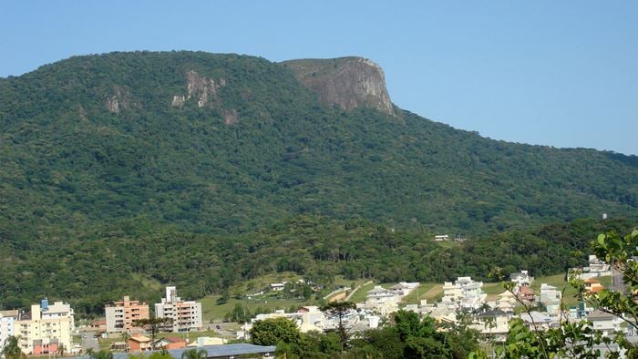 Pedra Branca is developing a mixed use development that will be one of the 16 cities under the Clinton Climate Initiatives Climate Positive Development Program. 