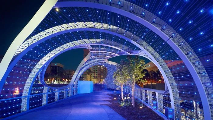 Long Beach's Rainbow Bridge at night