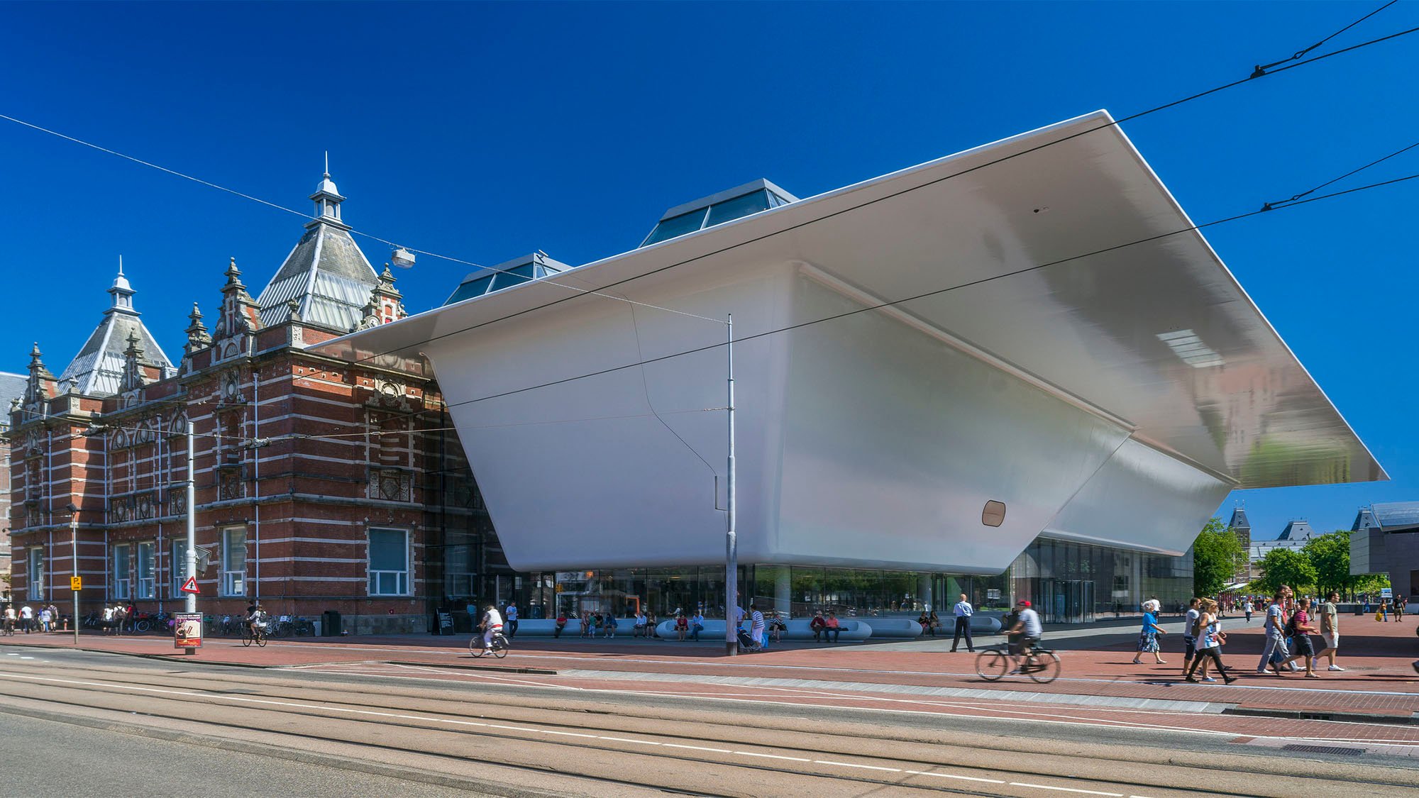 电竞竞猜外围 was responsible for structural engineering advice, daylight protection advice and lighting design for the Stedelijk Museum, Amsterdam.
