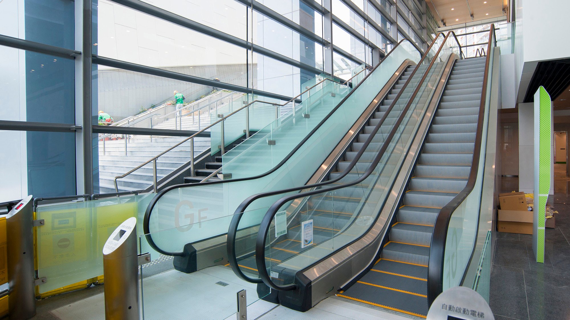  Auto-start escalators at Trade and Industry Tower Kai Tak