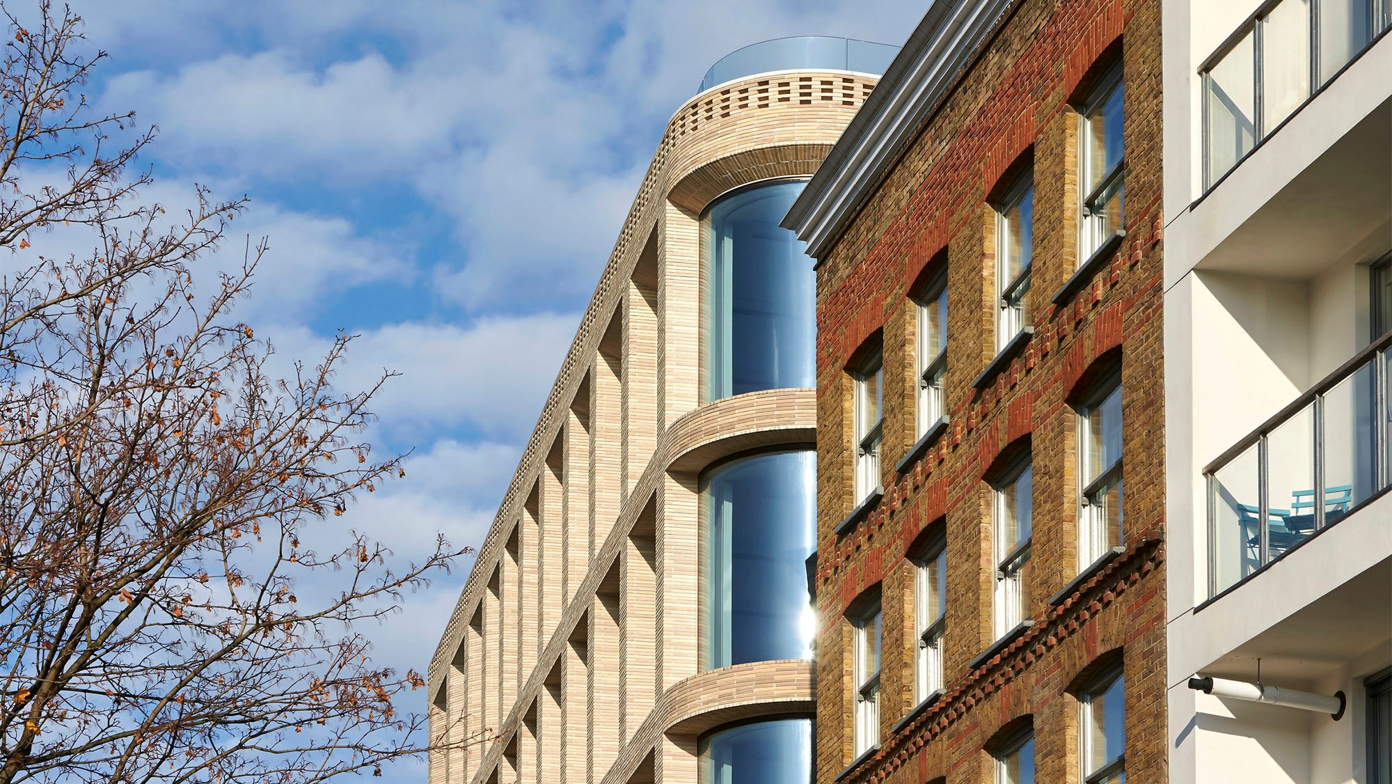 The exterior of the new 6 storey brick-lad Turnmill commercial building in Clerkenwell, London. Photo: Hufton and Crow
