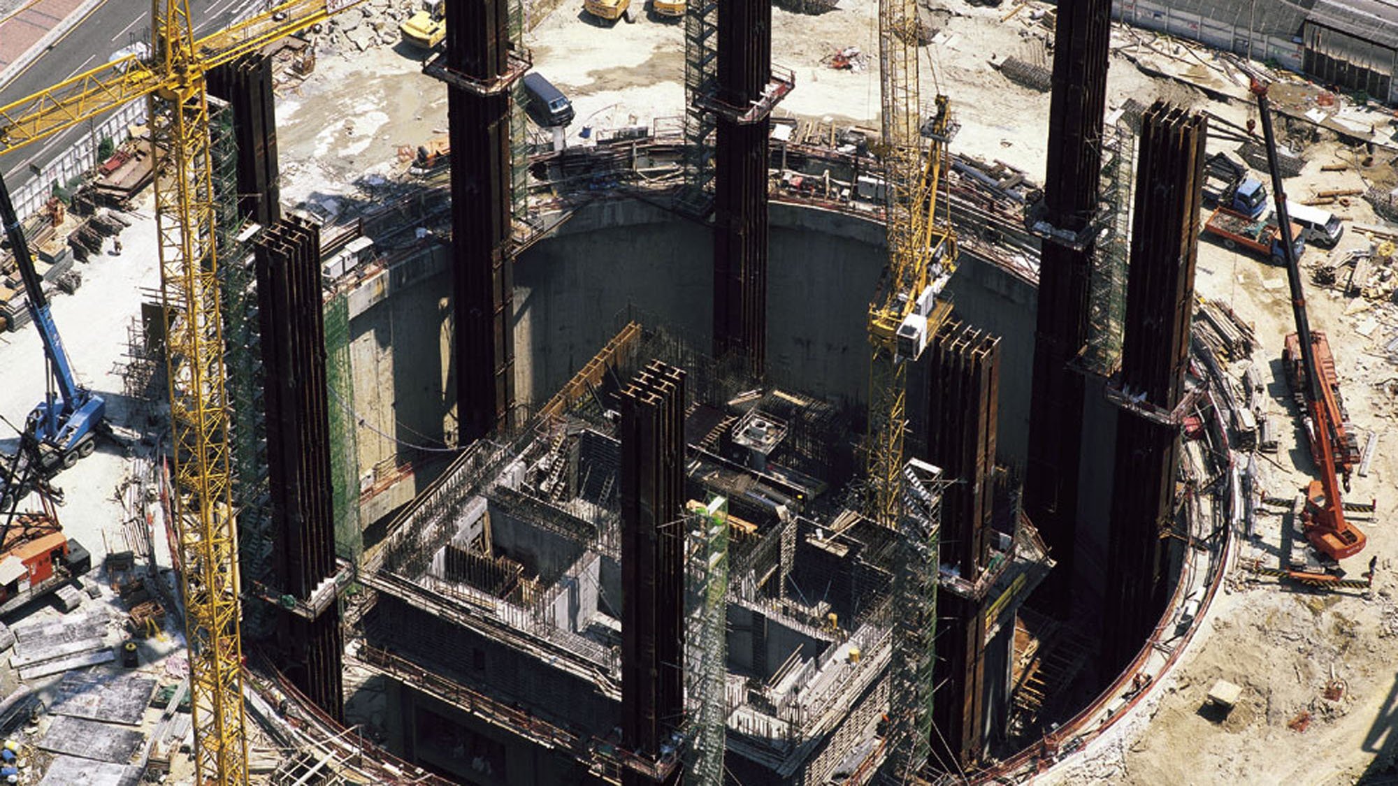 The 61m-diameter cofferdam's foundation base for the mega tower.