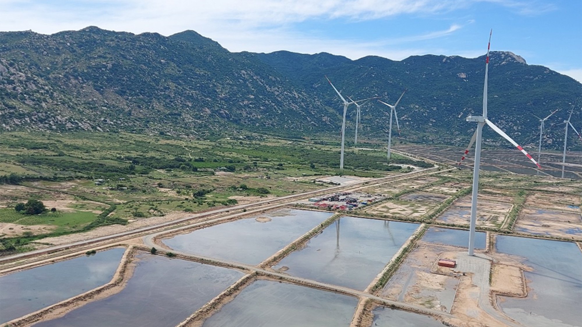Wind farm in Ninh Thuan Province Vietnam (c) Arup