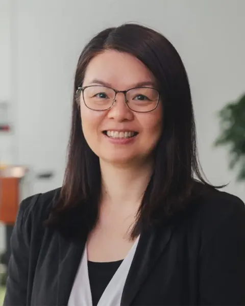 Josephine Wong headshot