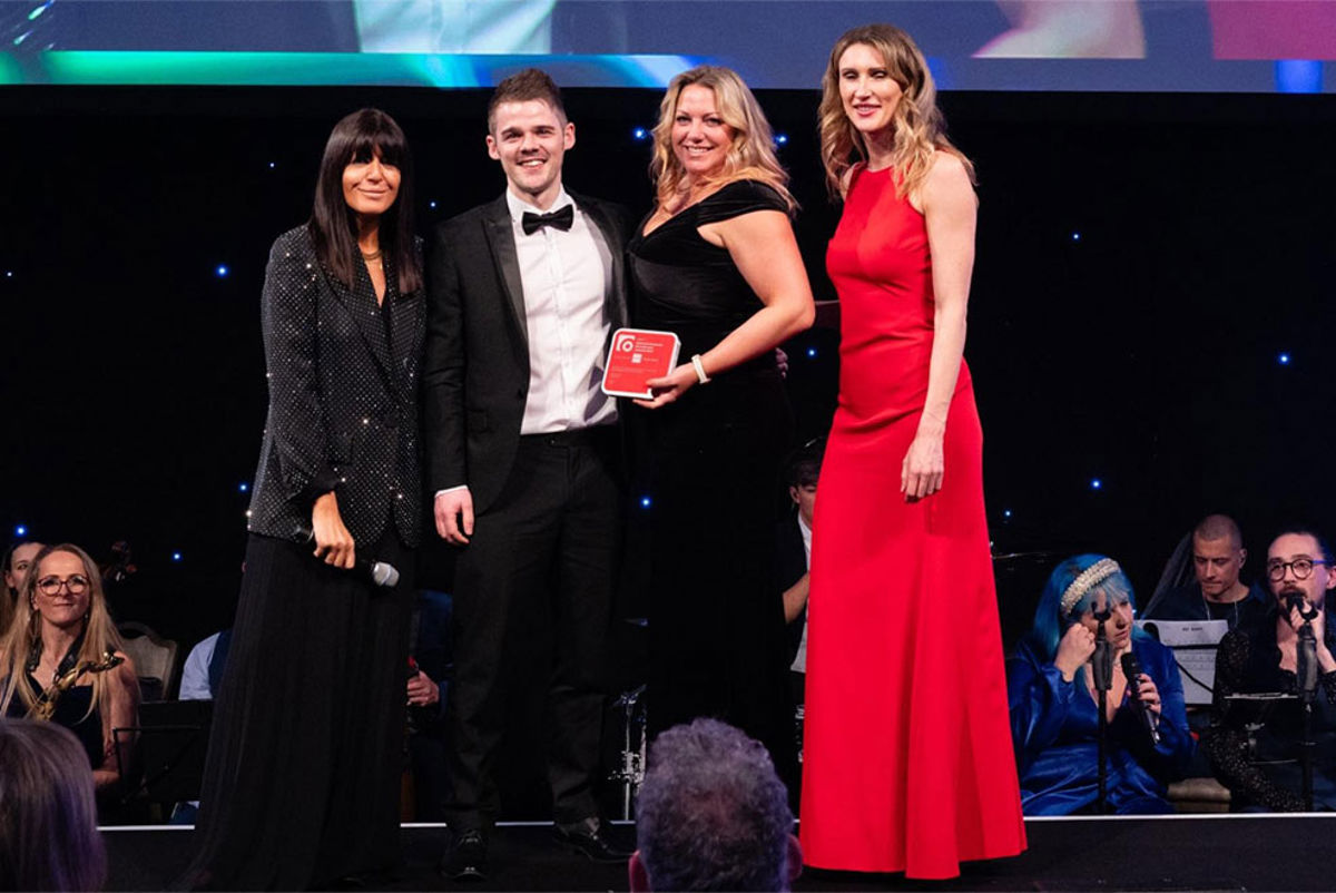 Andy Richardson and Lucy Stephens receive the Targetjobs award