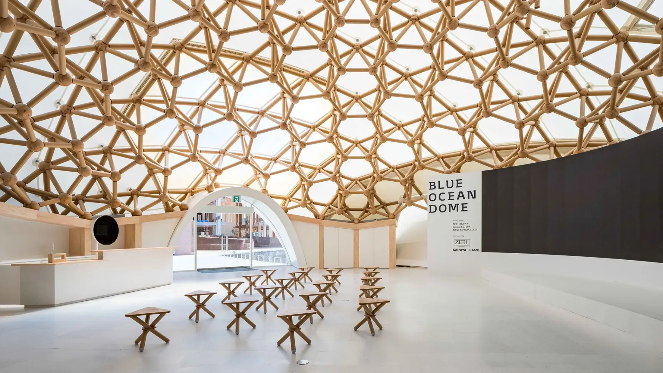 A room with tables and chairs.