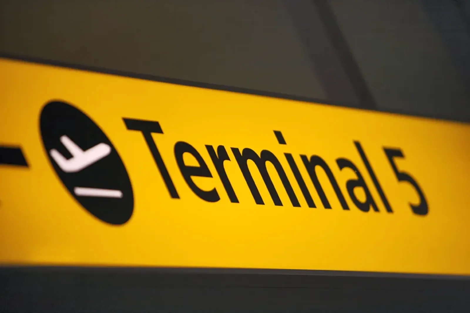 Heathrow Terminal 5 signage