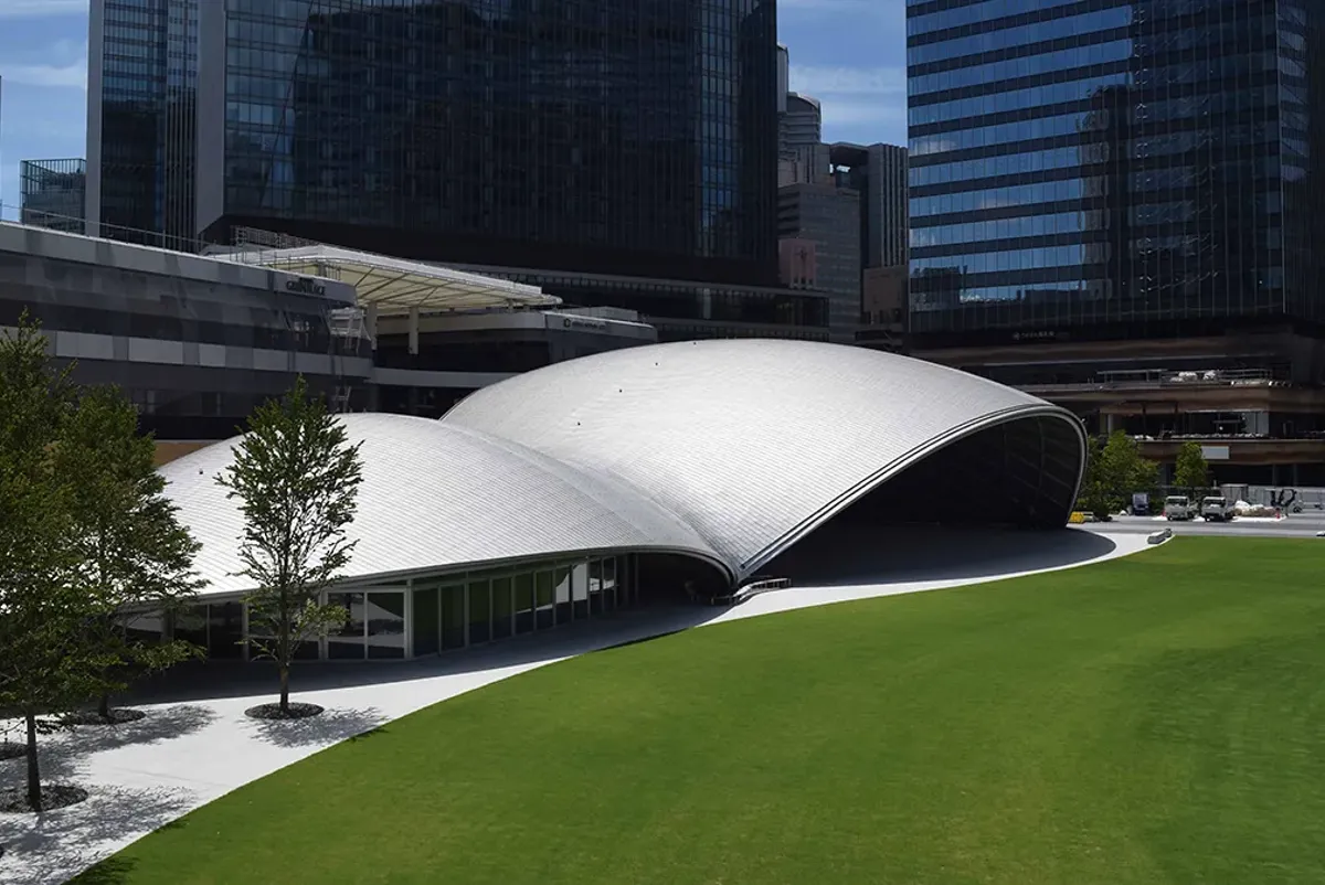 A large event space with a column-free span of up to 46 m