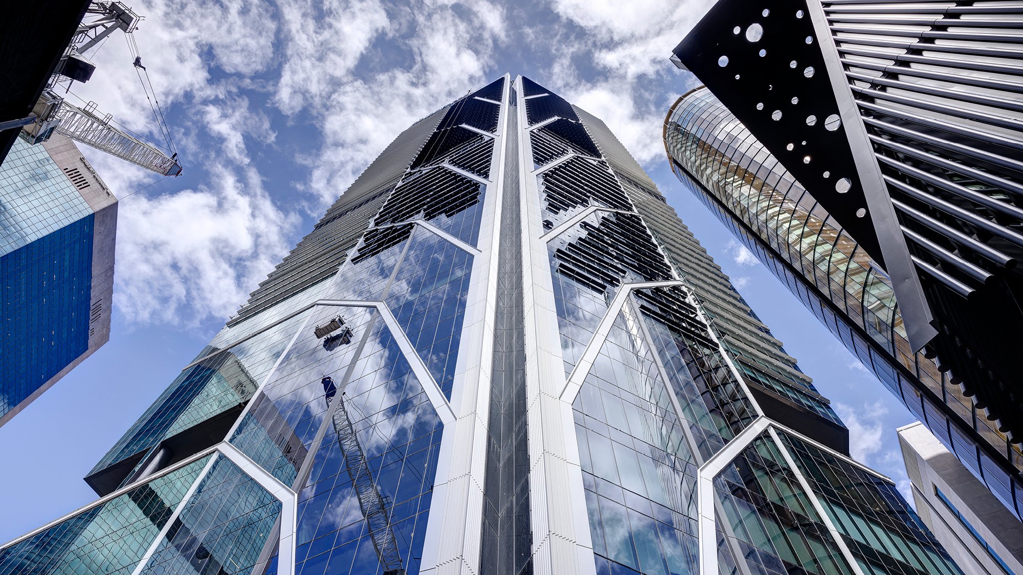 Street view looking up at Salesforce Tower